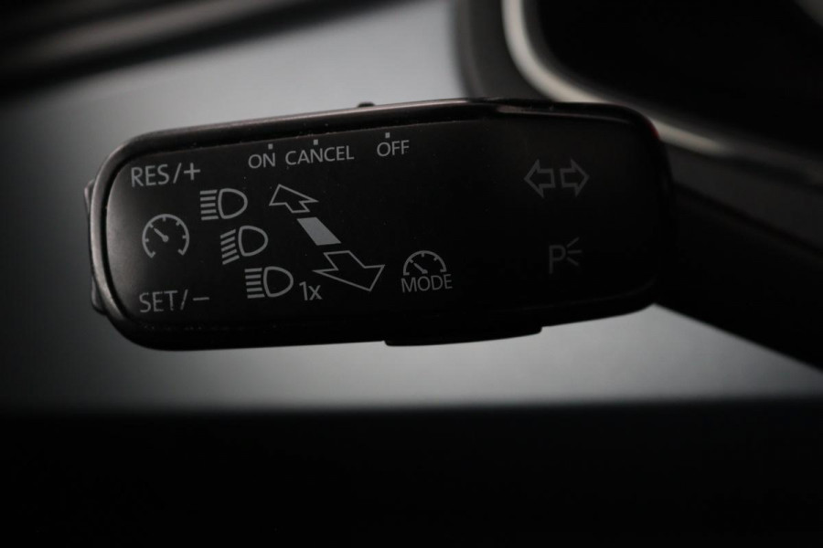 Seat Arona 1.0 TSI Style | Carplay | Climate control | Navigatie | Parkeerhulp | Cruise control | Bluetooth | Getint glas