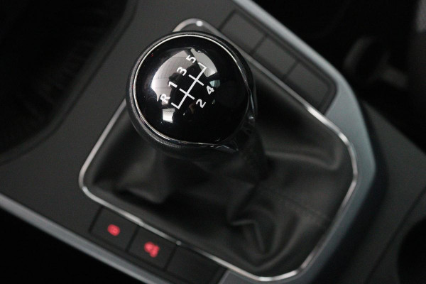 Seat Arona 1.0 TSI Style | Carplay | Climate control | Navigatie | Parkeerhulp | Cruise control | Bluetooth | Getint glas