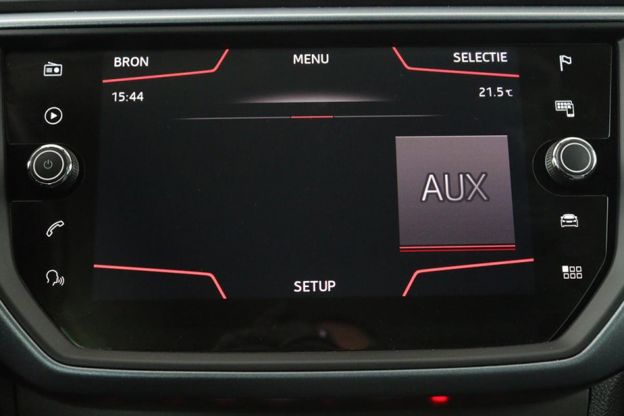 Seat Arona 1.0 TSI Style | Carplay | Climate control | Navigatie | Parkeerhulp | Cruise control | Bluetooth | Getint glas