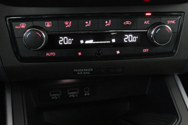Seat Arona 1.0 TSI Style | Carplay | Climate control | Navigatie | Parkeerhulp | Cruise control | Bluetooth | Getint glas