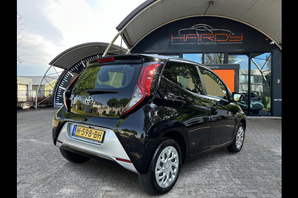 Toyota Aygo 1.0 VVT-i x-play Apple Carplay Camera NW Model