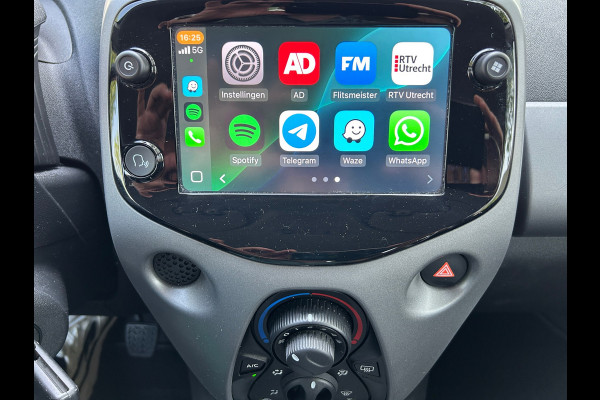Toyota Aygo 1.0 VVT-i x-play Apple Carplay Camera NW Model