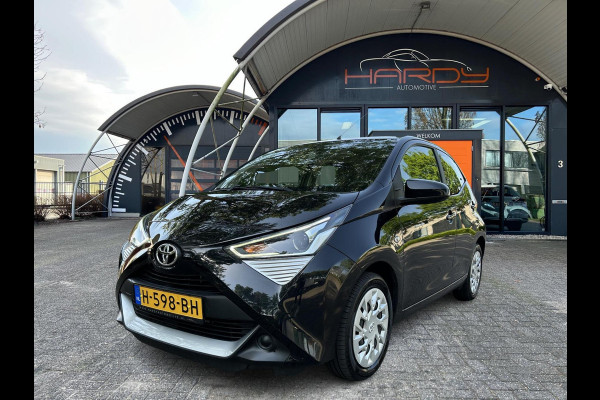 Toyota Aygo 1.0 VVT-i x-play Apple Carplay Camera NW Model