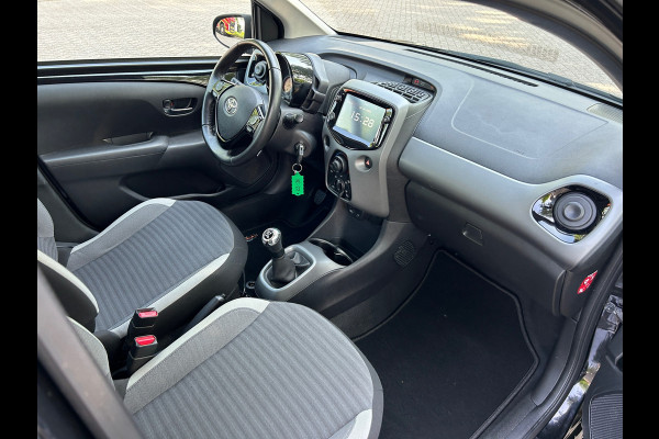 Toyota Aygo 1.0 VVT-i x-play Apple Carplay Camera NW Model