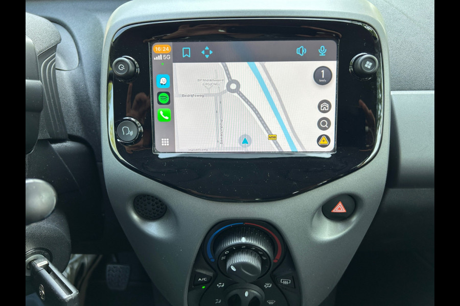Toyota Aygo 1.0 VVT-i x-play Apple Carplay Camera NW Model