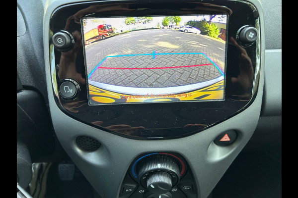Toyota Aygo 1.0 VVT-i x-play Apple Carplay Camera NW Model