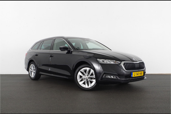 Škoda Octavia Combi 1.0 e-TSI Ambition > Camera/Trekhaak/Black Magic/sfeerverlichting/All season banden...