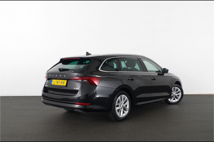 Škoda Octavia Combi 1.0 e-TSI Ambition > Camera/Trekhaak/Black Magic/sfeerverlichting/All season banden...
