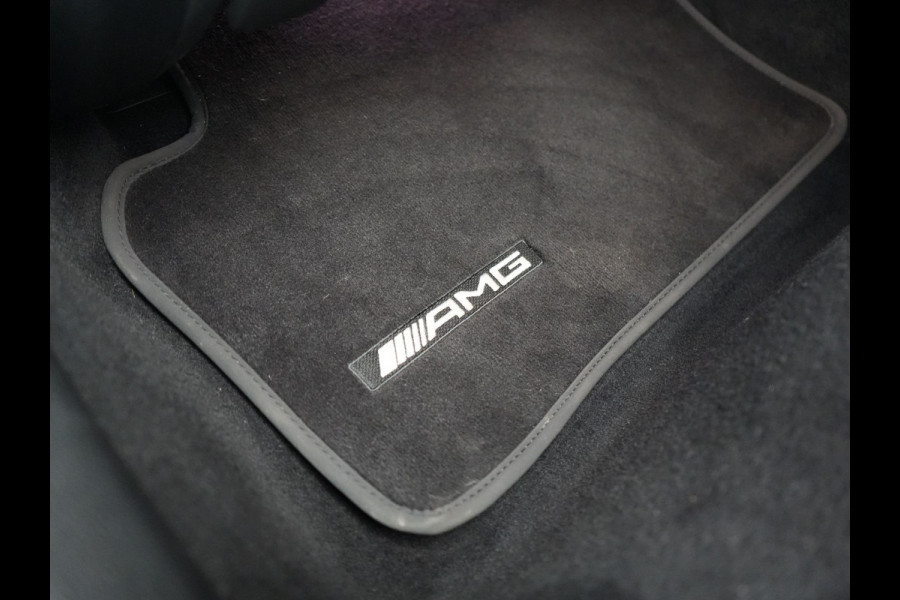 Mercedes-Benz E-Klasse Estate 300e AMG Plug In Hybrid 320pk Dealer O.H PHEV | Widescreen Navi | Sfeerverlichting | Night Pakket | Camera | Apple Carplay | Alcantara Sportstoelen Verwarmd | LED |