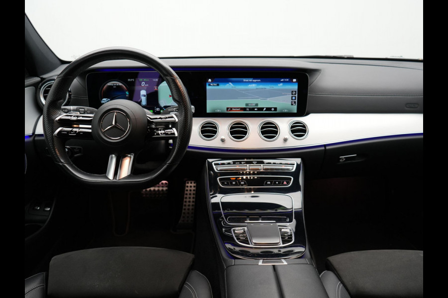 Mercedes-Benz E-Klasse Estate 300e AMG Plug In Hybrid 320pk Dealer O.H PHEV | Widescreen Navi | Sfeerverlichting | Night Pakket | Camera | Apple Carplay | Alcantara Sportstoelen Verwarmd | LED |