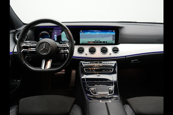 Mercedes-Benz E-Klasse Estate 300e AMG Plug In Hybrid 320pk Dealer O.H PHEV | Widescreen Navi | Sfeerverlichting | Night Pakket | Camera | Apple Carplay | Alcantara Sportstoelen Verwarmd | LED |
