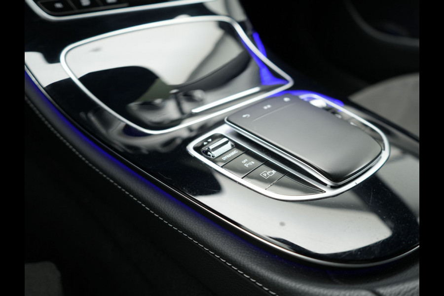 Mercedes-Benz E-Klasse Estate 300e AMG Plug In Hybrid 320pk Dealer O.H PHEV | Widescreen Navi | Sfeerverlichting | Night Pakket | Camera | Apple Carplay | Alcantara Sportstoelen Verwarmd | LED |