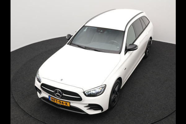 Mercedes-Benz E-Klasse Estate 300e AMG Plug In Hybrid 320pk Dealer O.H PHEV | Widescreen Navi | Sfeerverlichting | Night Pakket | Camera | Apple Carplay | Alcantara Sportstoelen Verwarmd | LED |