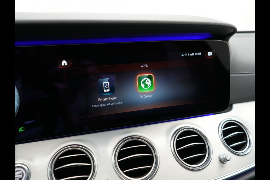 Mercedes-Benz E-Klasse Estate 300e AMG Plug In Hybrid 320pk Dealer O.H PHEV | Widescreen Navi | Sfeerverlichting | Night Pakket | Camera | Apple Carplay | Alcantara Sportstoelen Verwarmd | LED |