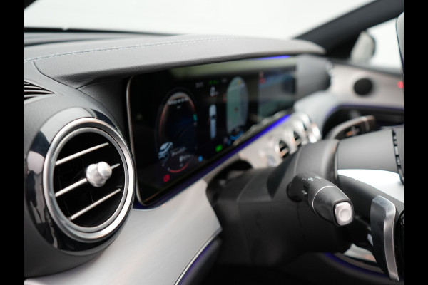 Mercedes-Benz E-Klasse Estate 300e AMG Plug In Hybrid 320pk Dealer O.H PHEV | Widescreen Navi | Sfeerverlichting | Night Pakket | Camera | Apple Carplay | Alcantara Sportstoelen Verwarmd | LED |