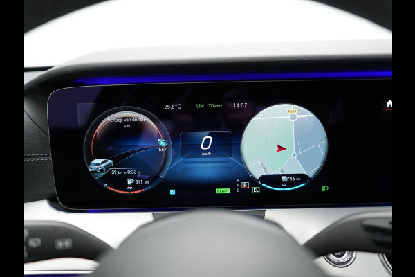 Mercedes-Benz E-Klasse Estate 300e AMG Plug In Hybrid 320pk Dealer O.H PHEV | Widescreen Navi | Sfeerverlichting | Night Pakket | Camera | Apple Carplay | Alcantara Sportstoelen Verwarmd | LED |