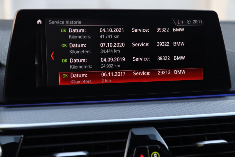 BMW 5 Serie Touring 540i xDrive M Sport / PANODAK / Soft Close / CAMERA / HUD / H&K / KEYLESS