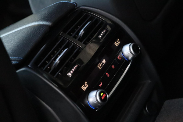 BMW 5 Serie Touring 540i xDrive M Sport / PANODAK / Soft Close / CAMERA / HUD / H&K / KEYLESS