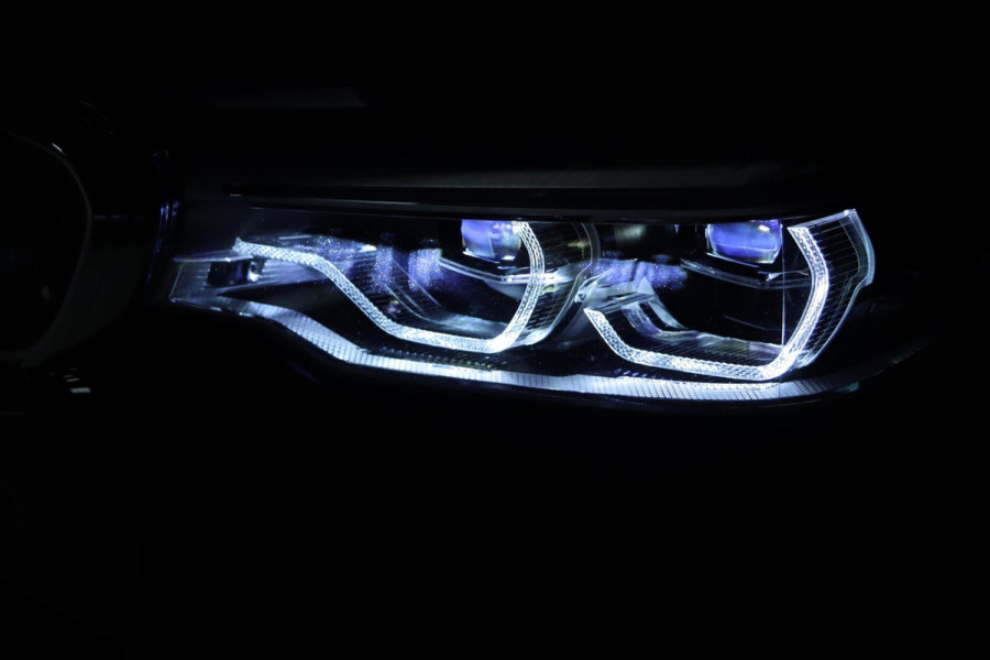 BMW 5 Serie Touring 540i xDrive M Sport / PANODAK / Soft Close / CAMERA / HUD / H&K / KEYLESS