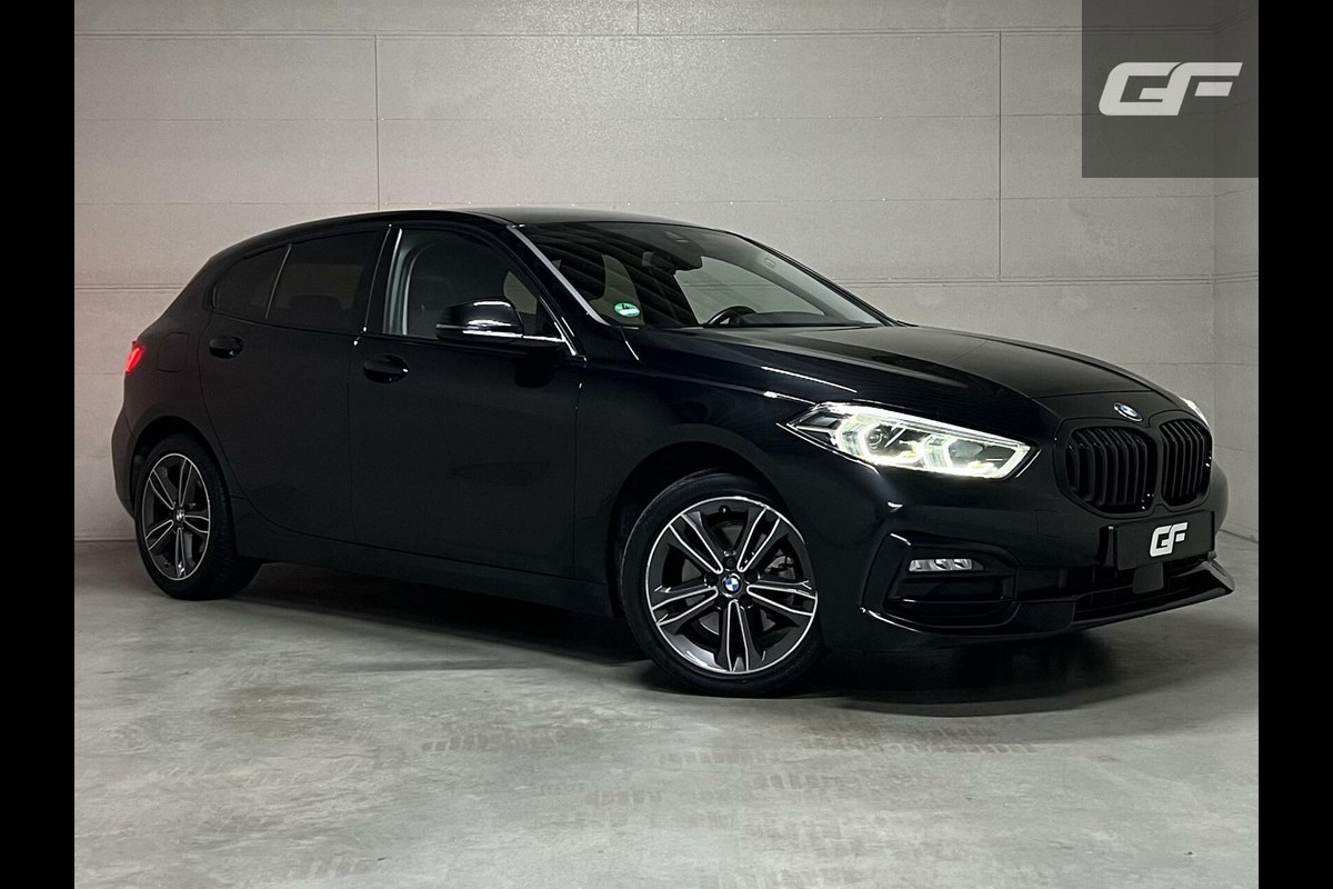 BMW 1-serie 118i Sportline Navi Cruise Carplay Sfeerver. NAP BMW 1-serie 118i Sportline Navi Cruise Carplay Sfeerver. NAP
