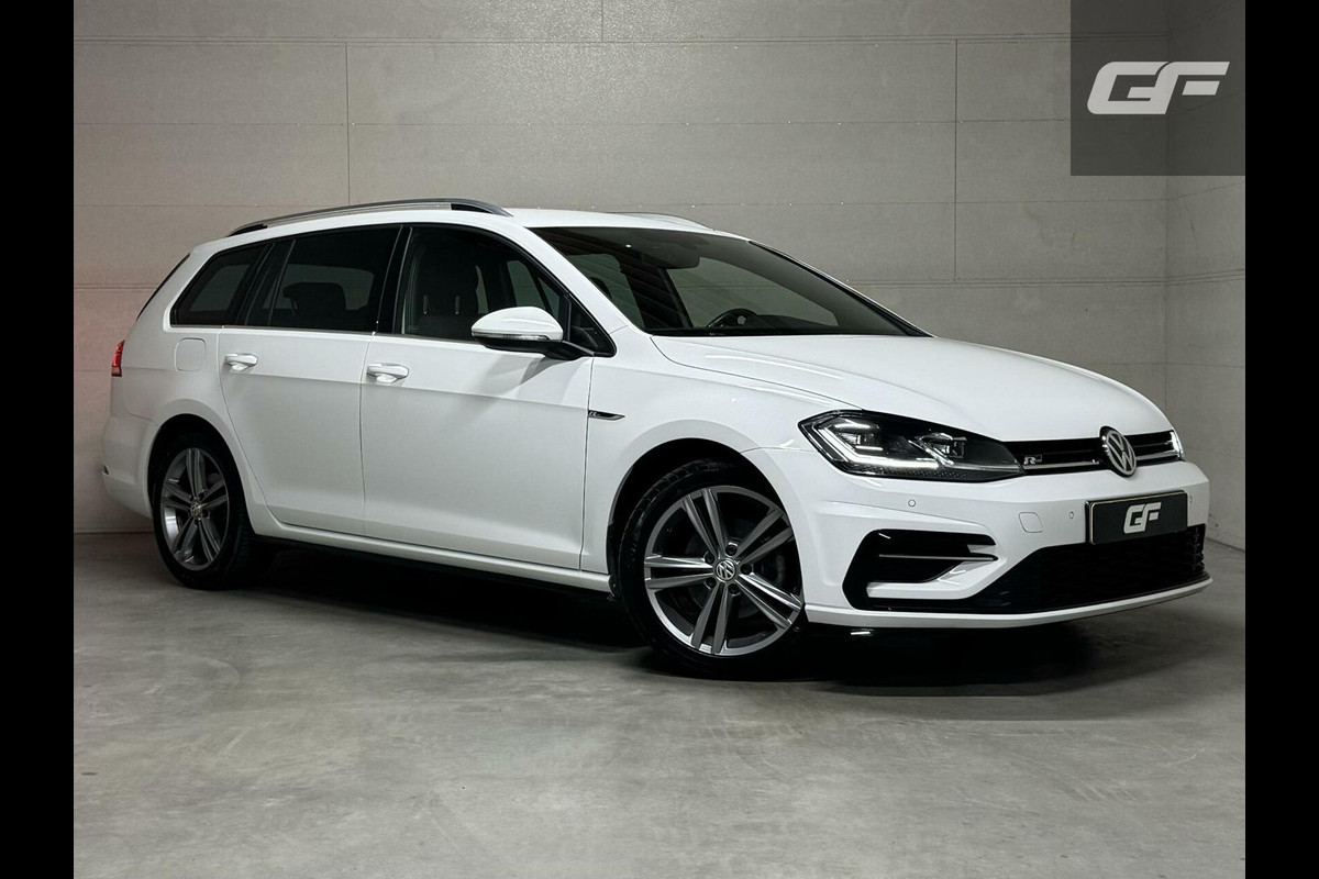 Volkswagen Golf 1.5 TSI 2x R-Line Virtual CarPlay ACC NAP Volkswagen Golf 1.5 TSI 2x R-Line Virtual CarPlay ACC NAP