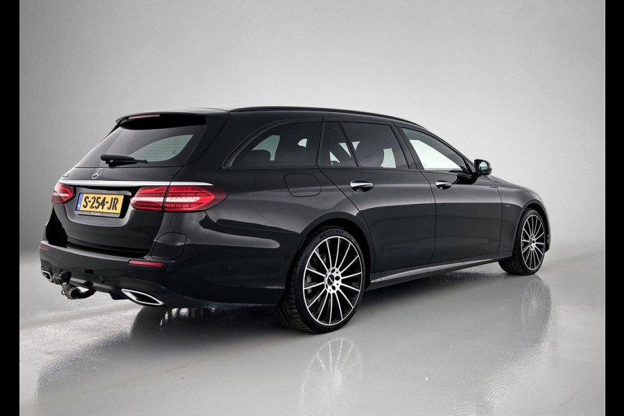Mercedes-Benz E-Klasse Estate 300 e AMG Line | Panoramadak | Multispaaks lichtmetalen velgen | MBUX wide screen | Navigatie | Parking support | Inclusief 24 maanden MB Certified garantie voor Europa.