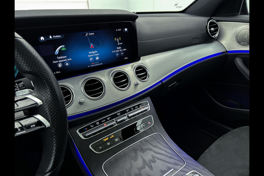 Mercedes-Benz E-Klasse Estate 300 e AMG Line | Panoramadak | Multispaaks lichtmetalen velgen | MBUX wide screen | Navigatie | Parking support | Inclusief 24 maanden MB Certified garantie voor Europa.