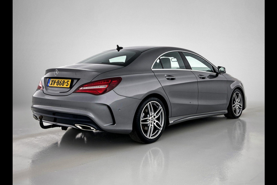 Mercedes-Benz CLA-Klasse 180 AMG Night Automaat (NAVIGATIE, STOELVERWARMING, LED, STUURBEDIENING, AFNEEMBARE TREKHAAK)