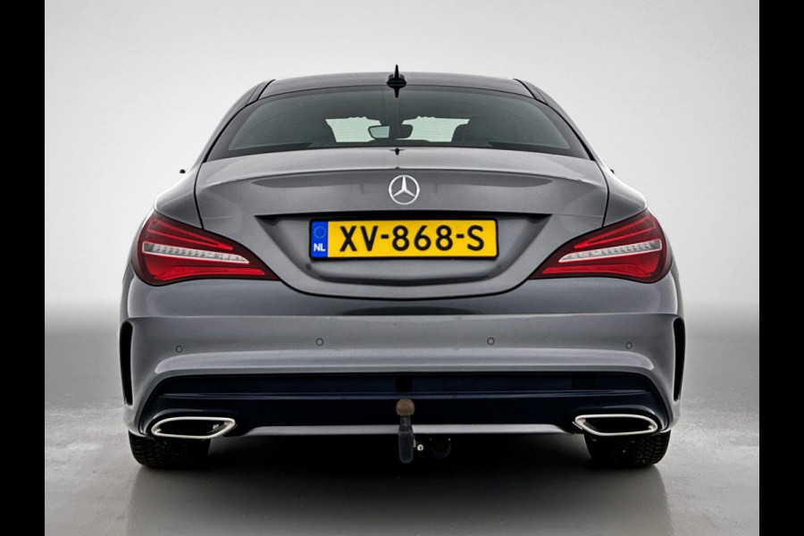Mercedes-Benz CLA-Klasse 180 AMG Night Automaat (NAVIGATIE, STOELVERWARMING, LED, STUURBEDIENING, AFNEEMBARE TREKHAAK)