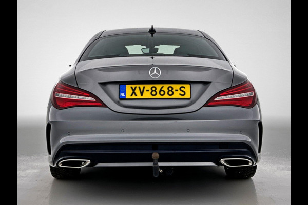 Mercedes-Benz CLA-Klasse 180 AMG Night Automaat (NAVIGATIE, STOELVERWARMING, LED, STUURBEDIENING, AFNEEMBARE TREKHAAK)