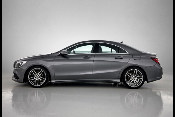 Mercedes-Benz CLA-Klasse 180 AMG Night Automaat (NAVIGATIE, STOELVERWARMING, LED, STUURBEDIENING, AFNEEMBARE TREKHAAK)