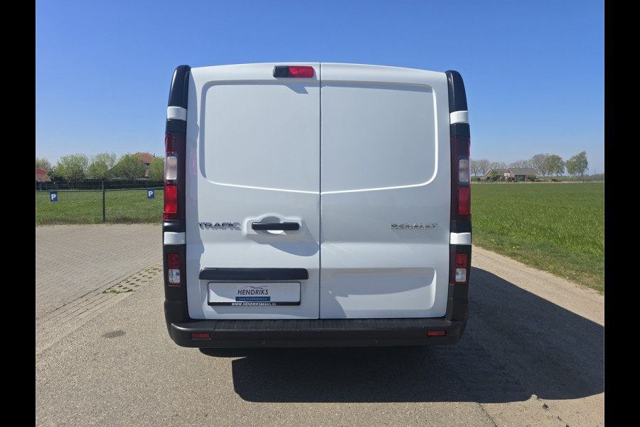 Renault Trafic 2.0 dCi T30 L2 H1 - Euro 6 - 130 Pk - Navi - ParkeerCamera - Airco