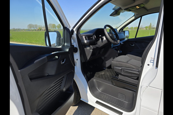 Renault Trafic 2.0 dCi T30 L2 H1 - Euro 6 - 130 Pk - Navi - ParkeerCamera - Airco