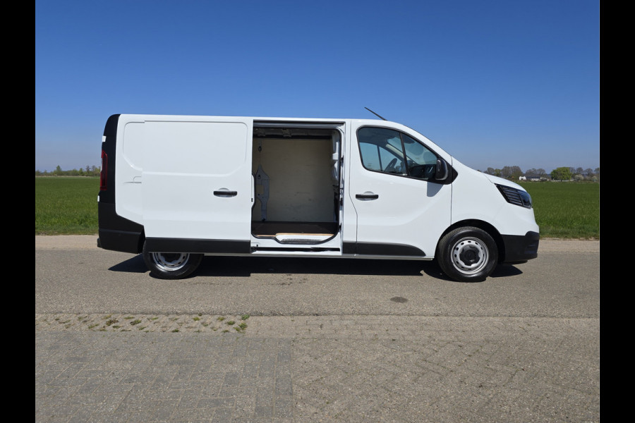 Renault Trafic 2.0 dCi T30 L2 H1 - Euro 6 - 130 Pk - Navi - ParkeerCamera - Airco