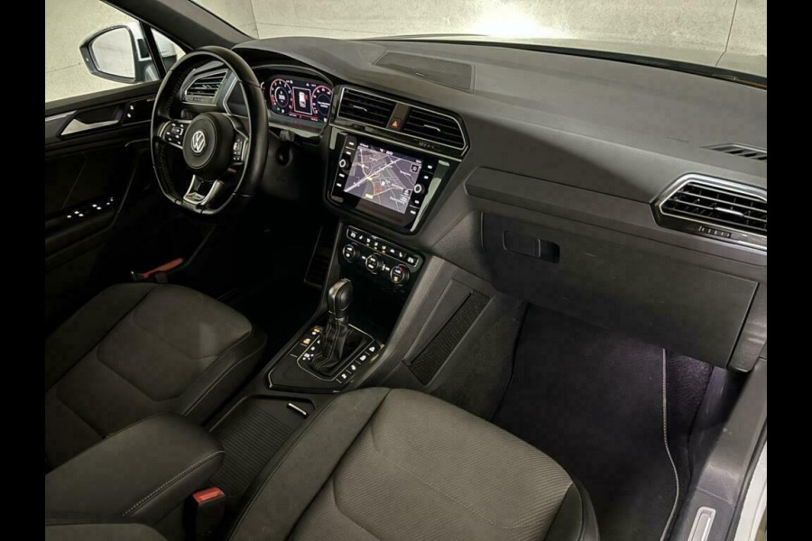 Volkswagen Tiguan 1.4 TSI ACT 2X R-Line Pano Virtual Trekh