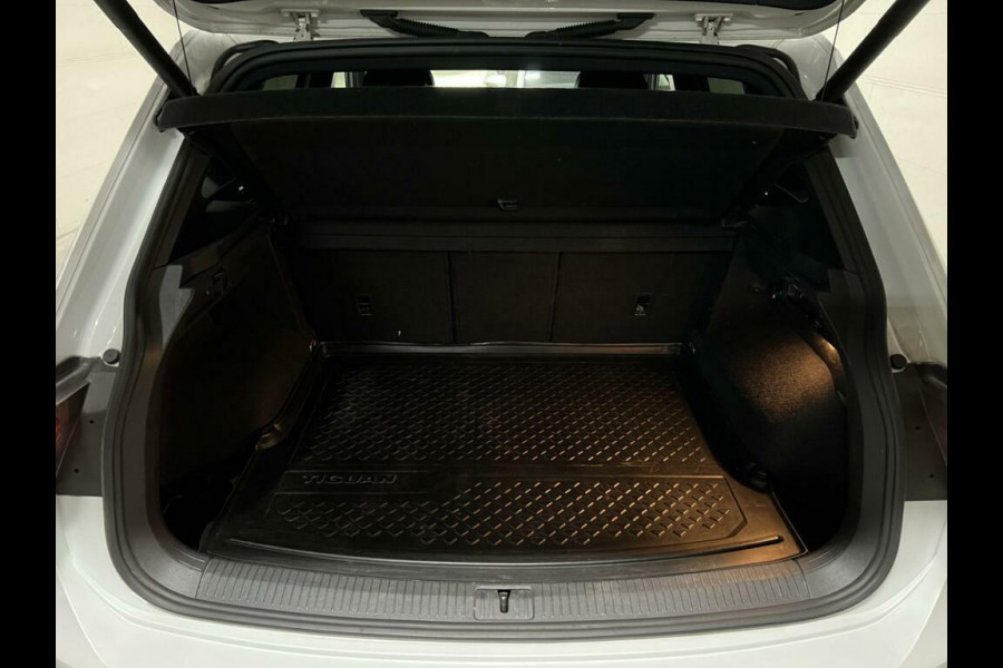 Volkswagen Tiguan 1.4 TSI ACT 2X R-Line Pano Virtual Trekh