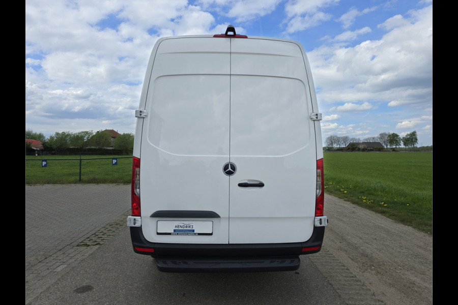 Mercedes-Benz Sprinter 317 1.9 CDI L2 H2 RWD - 170 Pk - Automaat - MBUX - Navi - ParkeerCamera - Stoelverwarming