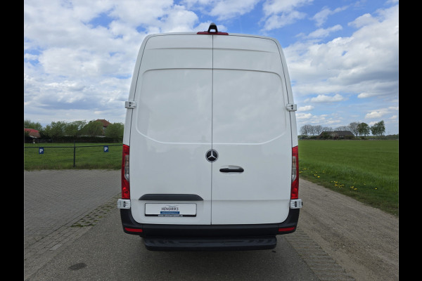 Mercedes-Benz Sprinter 317 1.9 CDI L2 H2 RWD - 170 Pk - Automaat - MBUX - Navi - ParkeerCamera - Stoelverwarming