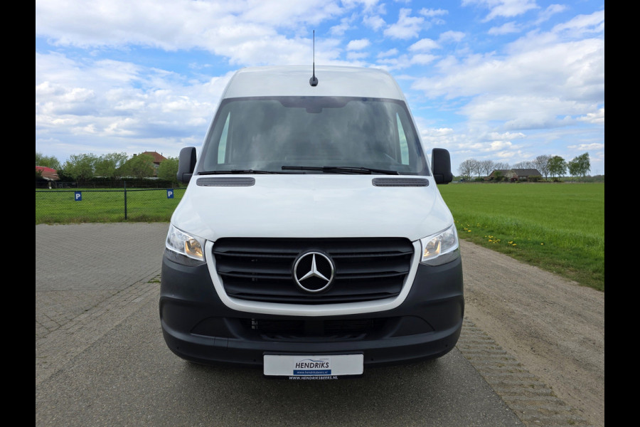 Mercedes-Benz Sprinter 317 1.9 CDI L2 H2 RWD - 170 Pk - Automaat - MBUX - Navi - ParkeerCamera - Stoelverwarming