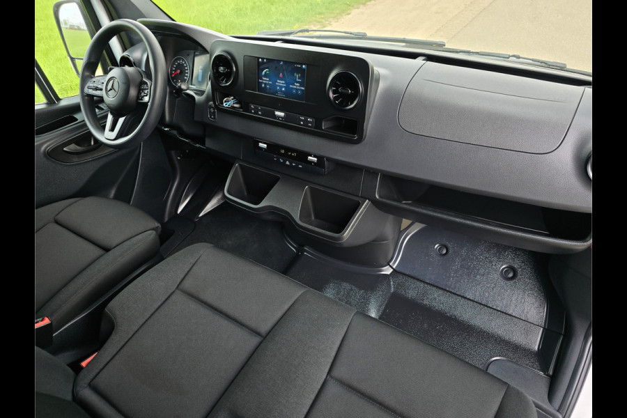 Mercedes-Benz Sprinter 317 1.9 CDI L2 H2 RWD - 170 Pk - Automaat - MBUX - Navi - ParkeerCamera - Stoelverwarming