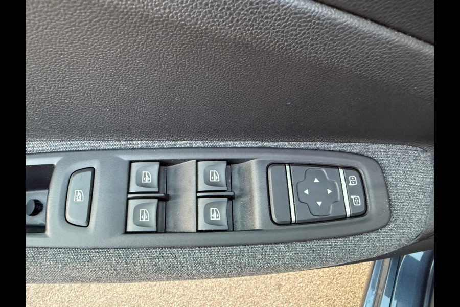Renault ZOE R110 Life 52 kWh Camera / Led / Navigatie