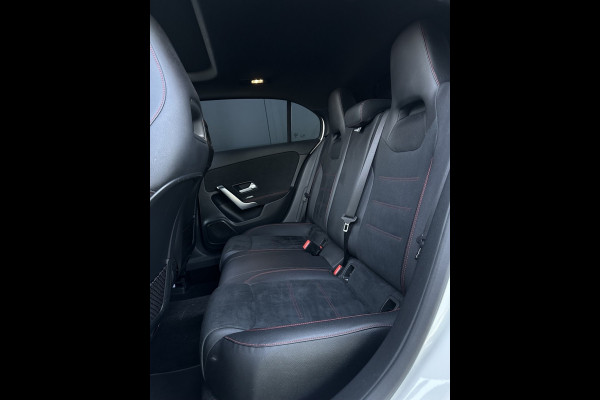 Mercedes-Benz A-Klasse 200 Bns Sol. AMG m2020 Pano/Widescreen/Navi/Pdc/CrControl