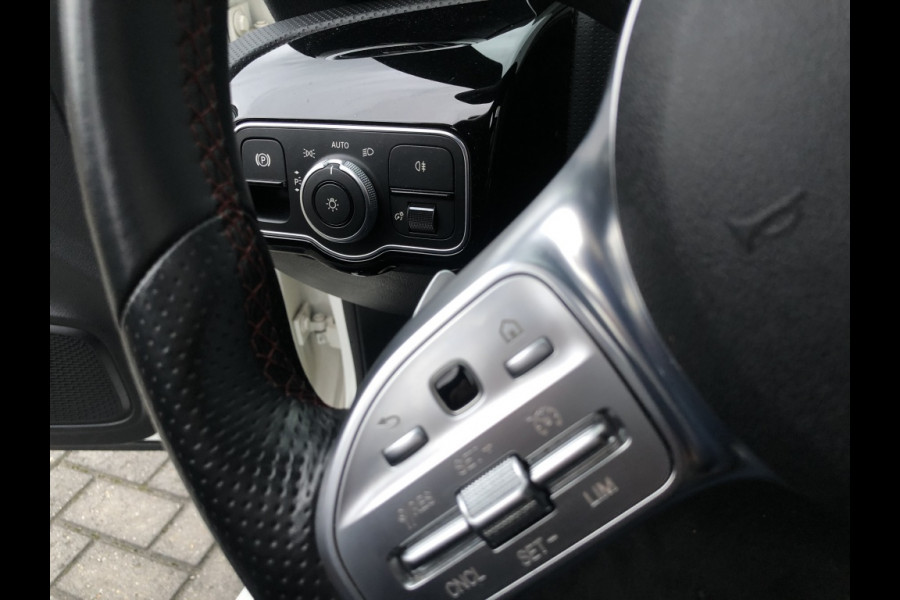 Mercedes-Benz A-Klasse 200 Bns Sol. AMG m2020 Pano/Widescreen/Navi/Pdc/CrControl
