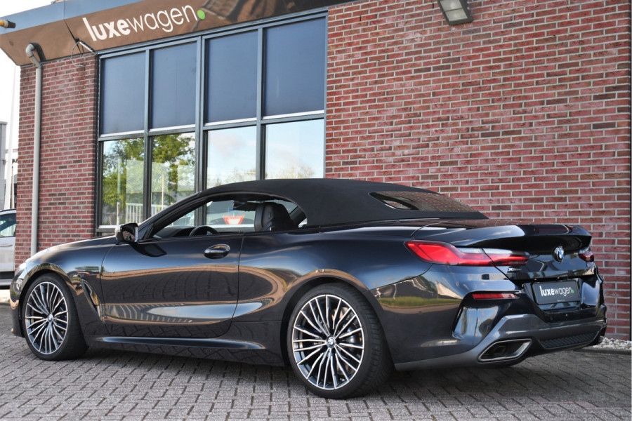 BMW 8 Serie M850i xDrive B&W Stoelvent Soft-Close ACC 360 HUD 4WS