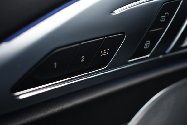 BMW 8 Serie M850i xDrive B&W Stoelvent Soft-Close ACC 360 HUD 4WS