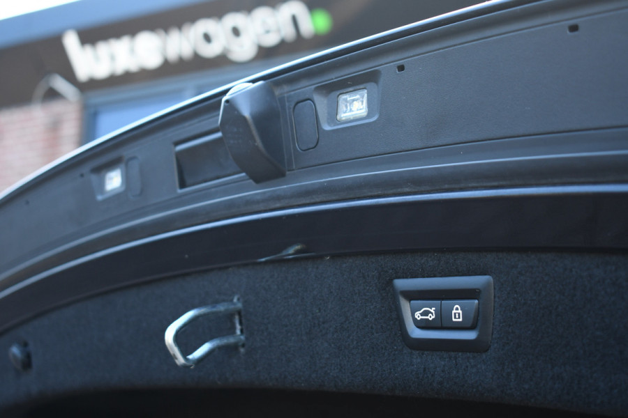 BMW 8 Serie M850i xDrive B&W Stoelvent Soft-Close ACC 360 HUD 4WS