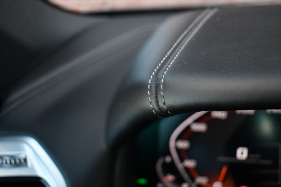 BMW 8 Serie M850i xDrive B&W Stoelvent Soft-Close ACC 360 HUD 4WS