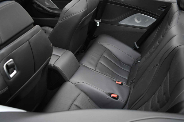 BMW 8 Serie M850i xDrive B&W Stoelvent Soft-Close ACC 360 HUD 4WS