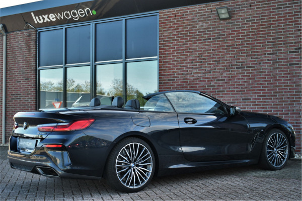 BMW 8 Serie M850i xDrive B&W Stoelvent Soft-Close ACC 360 HUD 4WS