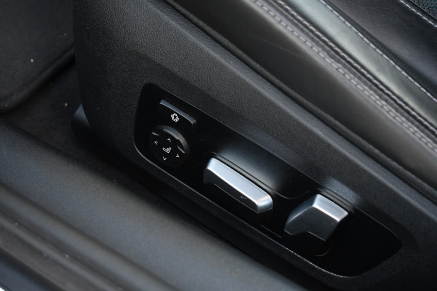 BMW 8 Serie M850i xDrive B&W Stoelvent Soft-Close ACC 360 HUD 4WS